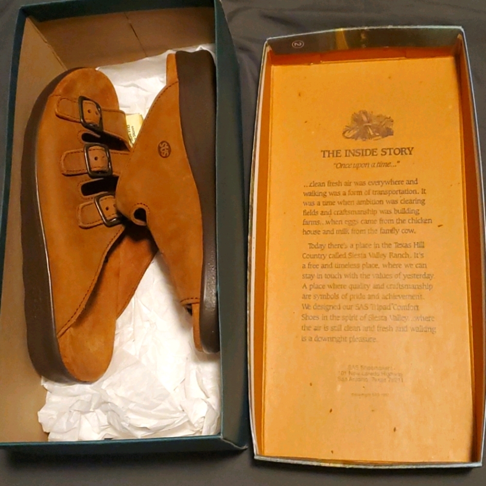Size 7.5 SAS shoes